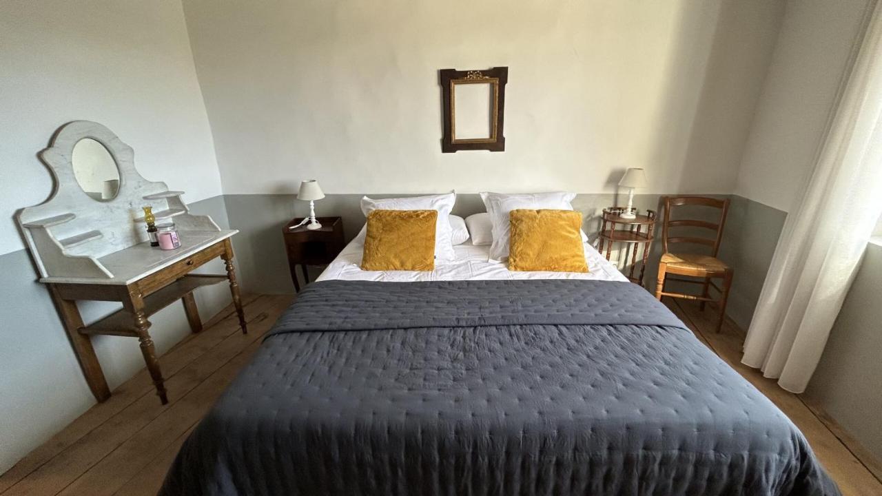Le Petit Eden Bed & Breakfast Saint-Quentin-la-Poterie Exterior foto