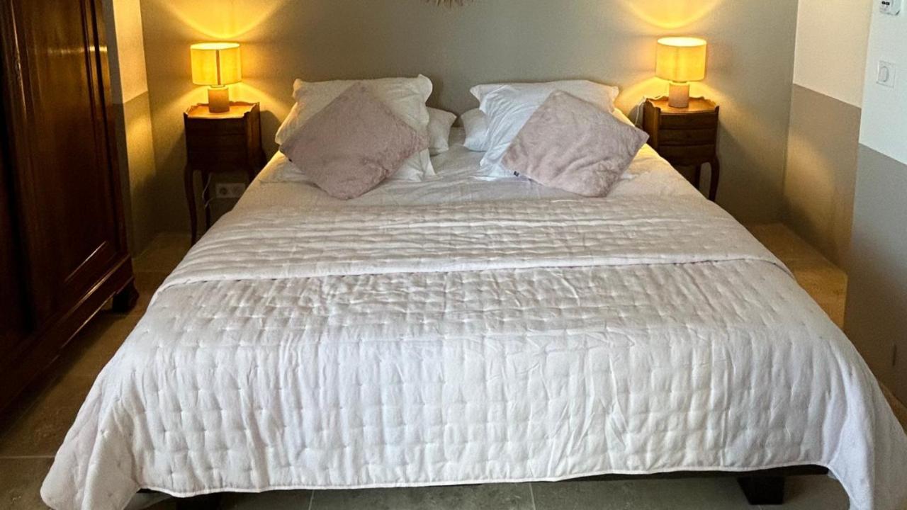 Le Petit Eden Bed & Breakfast Saint-Quentin-la-Poterie Exterior foto