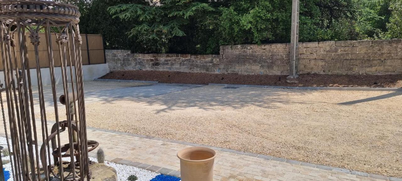 Le Petit Eden Bed & Breakfast Saint-Quentin-la-Poterie Exterior foto